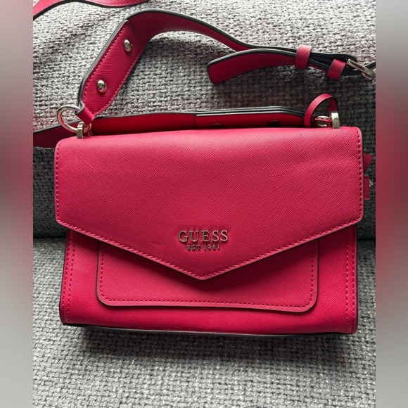 Brand new No tag Guess Georgiana Crossbody Flap Bag – Red - Picture 4 of 16